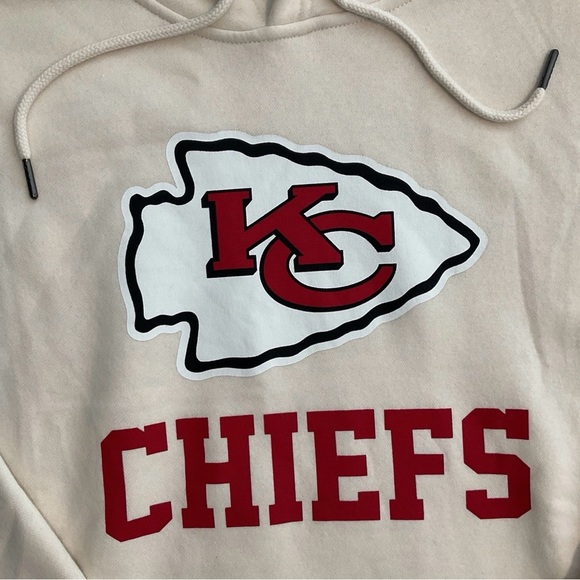 NFL Ultra Game Cream Chiefs Hoodie with Red Logo women’s - Picture 2 of 4